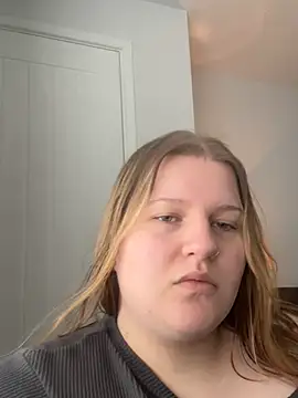 Snapshot of Curvy_Vanilla chatting on July 21, 12:28 pm Curvy Vanilla online show from July 21, 12:28 pm
