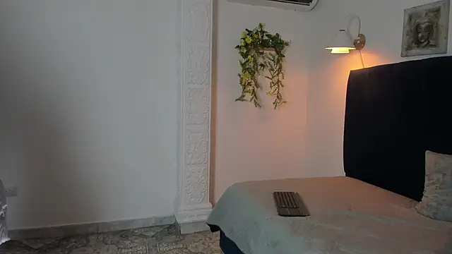 Snapshot of velvet_sex23 chatting on June 15, 4:34 am velvet sex23 online show from June 15, 4:34 am