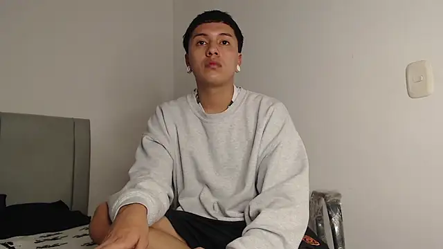 Owenn  blueee online show from June 11, 3:58 am