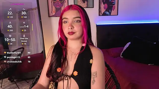 Snapshot of Maia_Mancini5 chatting on July 3, 8:15 pm Maia Mancini5 online show from July 3, 8:15 pm