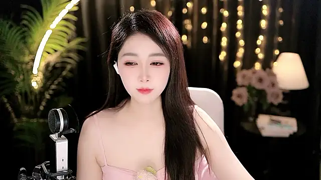 Snapshot of Peach_zzz chatting on June 13, 11:41 am Peach zzz online show from June 13, 11:41 am