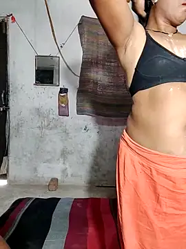 Snapshot of saritabhabixxx chatting on June 16, 11:43 am saritabhabixxx online show from June 16, 11:43 am