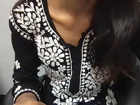 Snapshot of SIMRAN_RANI chatting on June 17, 5:07 am SIMRAN RANI online show from June 17, 5:07 am