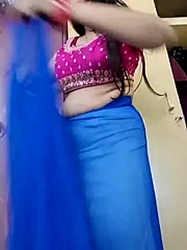 Snapshot of Romantic_riya_06 chatting on July 13, 4:34 am Romantic riya 06 online show from July 13, 4:34 am