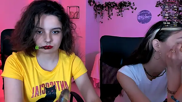 lia dream  online show from July 30, 8:46 am