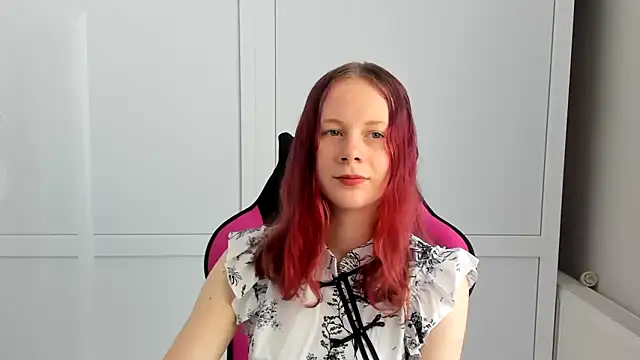 Snapshot of Skylar_spring chatting on June 30, 6:46 am Skylar spring online show from June 30, 6:46 am