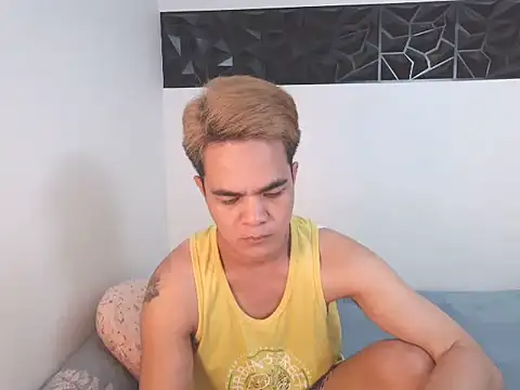 Snapshot of yourmikexxx chatting on July 7, 12:52 pm yourmikexxx online show from July 7, 12:52 pm