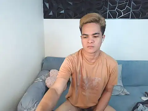 Snapshot of yourmikexxx chatting on July 1, 9:15 pm yourmikexxx online show from July 1, 9:15 pm