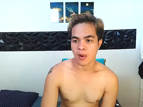 Snapshot of yourmikexxx chatting on July 21, 6:26 am yourmikexxx online show from July 21, 6:26 am