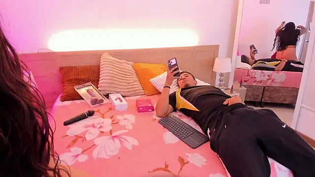 Snapshot of DreamHoney_SJ chatting on June 23, 12:36 pm DreamHoney SJ online show from June 23, 12:36 pm