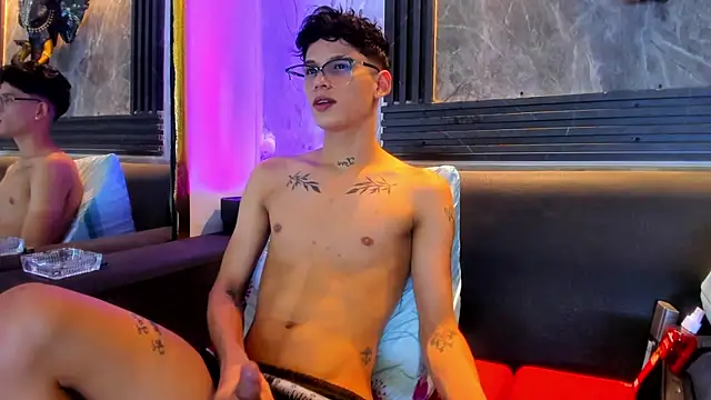 Brianhot0F online show from June 24, 12:26 pm