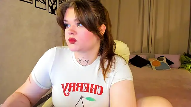 meow weow online show from July 13, 12:26 pm