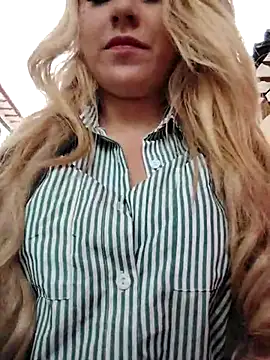 Snapshot of Angeel_white25 chatting on July 21, 4:30 pm Angeel white25 online show from July 21, 4:30 pm