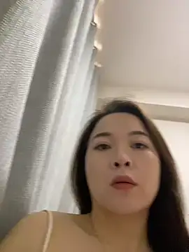 qianduoduo521 online show from July 28, 6:43 am
