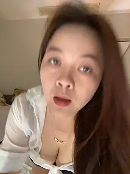 qianduoduo521 online show from July 6, 5:04 pm