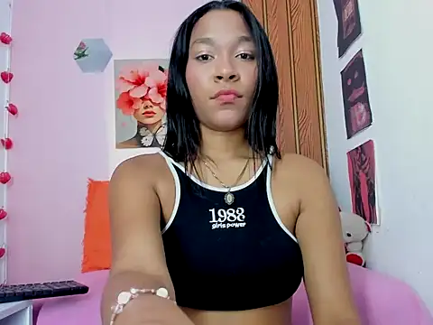 Snapshot of Aratnzacute chatting on June 13, 6:17 pm Aratnzacute online show from June 13, 6:17 pm