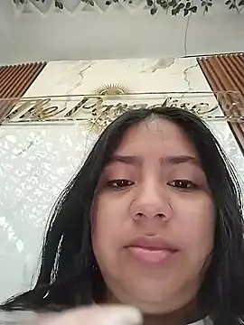 Snapshot of Amber_Herrera chatting on June 17, 12:15 pm Amber Herrera online show from June 17, 12:15 pm