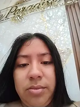 Snapshot of Amber_Herrera chatting on July 7, 12:20 pm Amber Herrera online show from July 7, 12:20 pm
