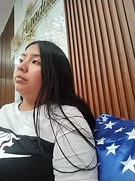 Snapshot of Amber_Herrera chatting on July 4, 12:43 pm Amber Herrera online show from July 4, 12:43 pm