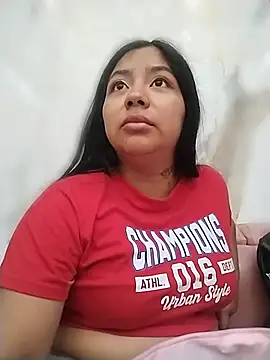 Snapshot of Amber_Herrera chatting on July 15, 12:23 pm Amber Herrera online show from July 15, 12:23 pm
