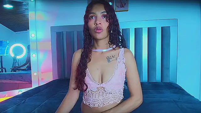 Snapshot of Aylin_valerie chatting on July 7, 7:39 pm Aylin valerie online show from July 7, 7:39 pm