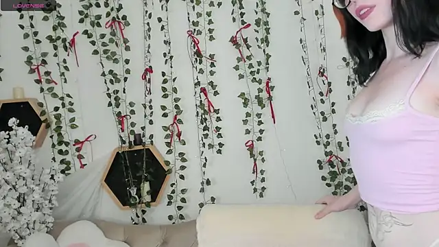 Snapshot of Velvet__Kiss chatting on July 11, 8:42 pm Velvet Kiss online show from July 11, 8:42 pm