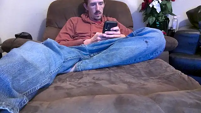 Snapshot of Mstrdstrctn7 chatting on January 2, 3:15 am Mstrdstrctn7 online show from January 2, 3:15 am