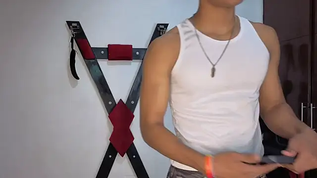 Snapshot of Nicolas_AthleticBoy chatting on June 16, 8:20 pm Nicolas AthleticBoy online show from June 16, 8:20 pm