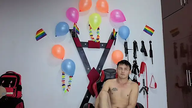 Snapshot of Nicolas_AthleticBoy chatting on July 18, 8:39 pm Nicolas AthleticBoy online show from July 18, 8:39 pm