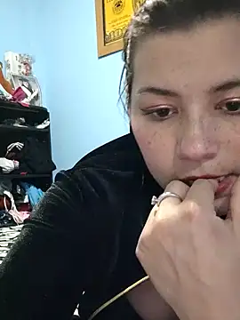 BIGTITS0 online show from June 17, 9:03 pm