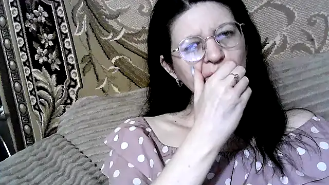 Snapshot of Dear_Annet chatting on July 13, 10:20 pm Dear Annet online show from July 13, 10:20 pm