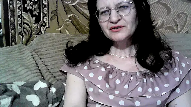 Snapshot of Dear_Annet chatting on June 6, 8:25 pm Dear Annet online show from June 6, 8:25 pm