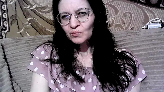Snapshot of Dear_Annet chatting on June 26, 10:48 pm Dear Annet online show from June 26, 10:48 pm