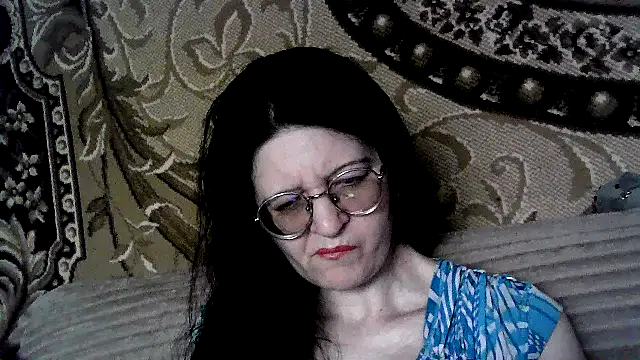 Snapshot of Dear_Annet chatting on June 14, 11:55 am Dear Annet online show from June 14, 11:55 am
