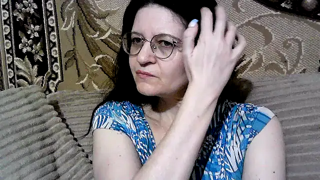 Snapshot of Dear_Annet chatting on July 15, 7:43 pm Dear Annet online show from July 15, 7:43 pm