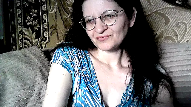 Snapshot of Dear_Annet chatting on July 7, 12:31 pm Dear Annet online show from July 7, 12:31 pm