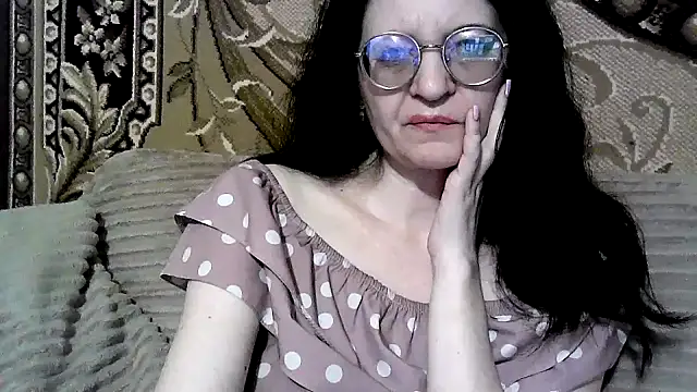 Snapshot of Dear_Annet chatting on June 12, 8:50 pm Dear Annet online show from June 12, 8:50 pm