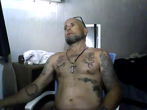 Snapshot of SlickDickyadown chatting on July 13, 10:20 pm SlickDickyadown online show from July 13, 10:20 pm