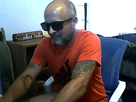 Snapshot of SlickDickyadown chatting on July 13, 4:23 am SlickDickyadown online show from July 13, 4:23 am