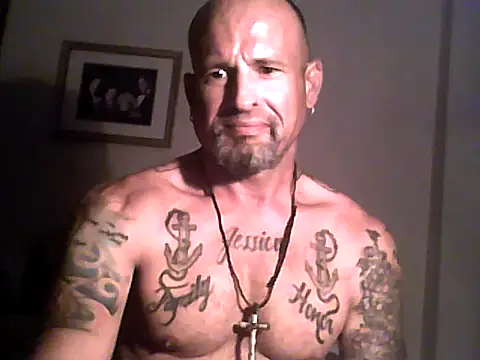 Snapshot of SlickDickyadown chatting on June 11, 3:47 am SlickDickyadown online show from June 11, 3:47 am