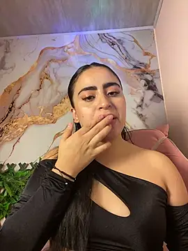 LILI 911 online show from June 25, 8:47 pm