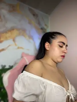 LILI 911 online show from June 21, 8:03 pm