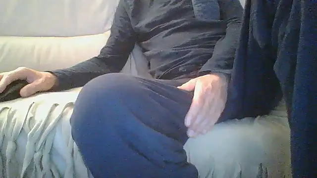 Snapshot of filler166 chatting on June 23, 5:05 am filler166 online show from June 23, 5:05 am