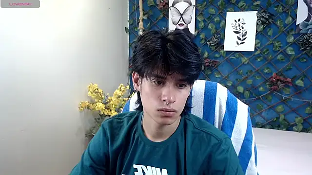 Snapshot of wayath1 chatting on July 15, 11:17 am wayath1 online show from July 15, 11:17 am
