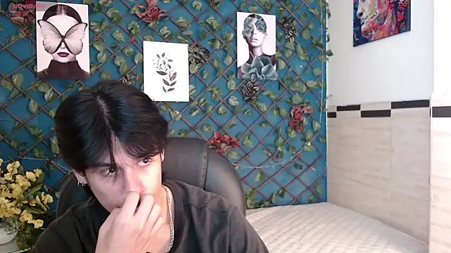 Snapshot of wayath1 chatting on July 3, 11:17 am wayath1 online show from July 3, 11:17 am
