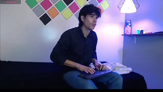 Snapshot of wayath1 chatting on June 25, 11:04 am wayath1 online show from June 25, 11:04 am