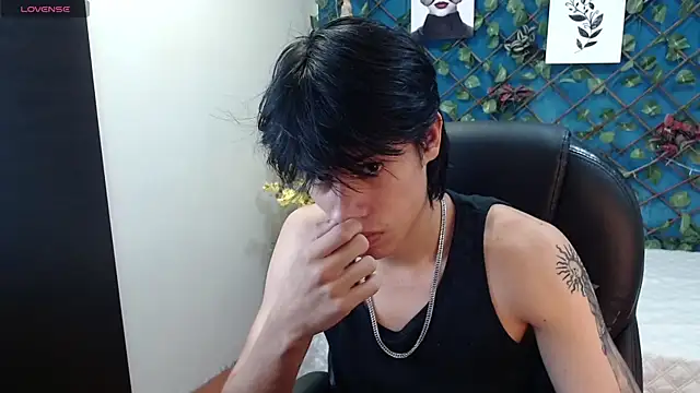 Snapshot of wayath1 chatting on July 8, 11:22 am wayath1 online show from July 8, 11:22 am