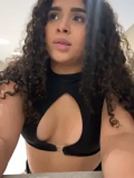Snapshot of Antonella_Whitmore chatting on June 10, 11:28 pm Antonella Whitmore online show from June 10, 11:28 pm