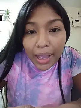 Snapshot of MoonMua chatting on June 15, 4:12 am MoonMua online show from June 15, 4:12 am