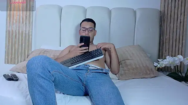 Thiago Stone1 online show from July 11, 10:21 pm